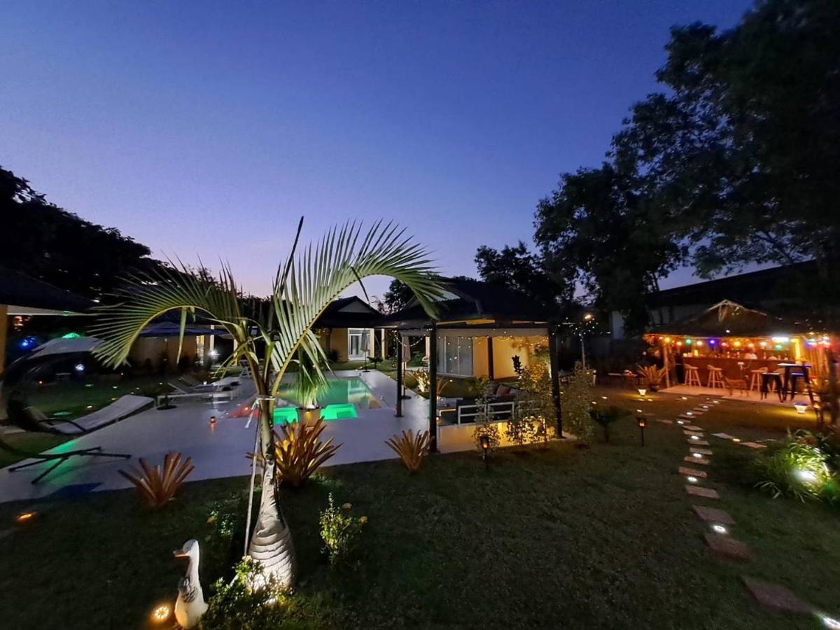 Pool Villa, Resort, Mae Ramphueng Beach, Ban Phe, Rayong, Residence M Thailand (Adults Only) Ban Chamrung Екстер'єр фото